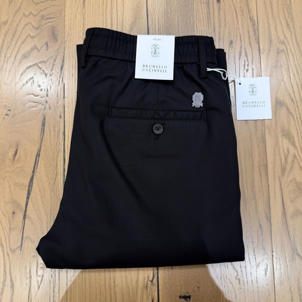 Brand cloth