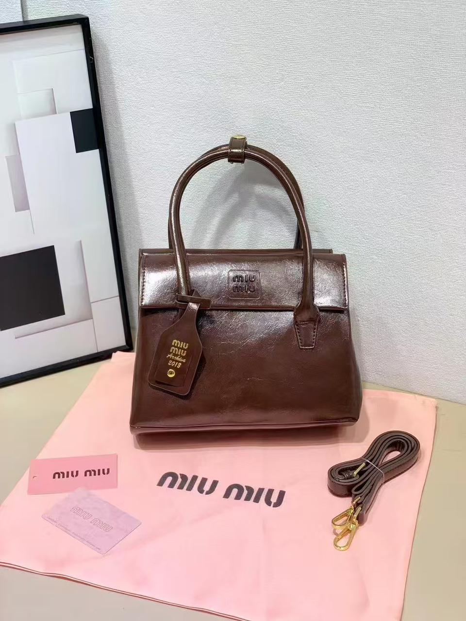 Brand  ladies  bag