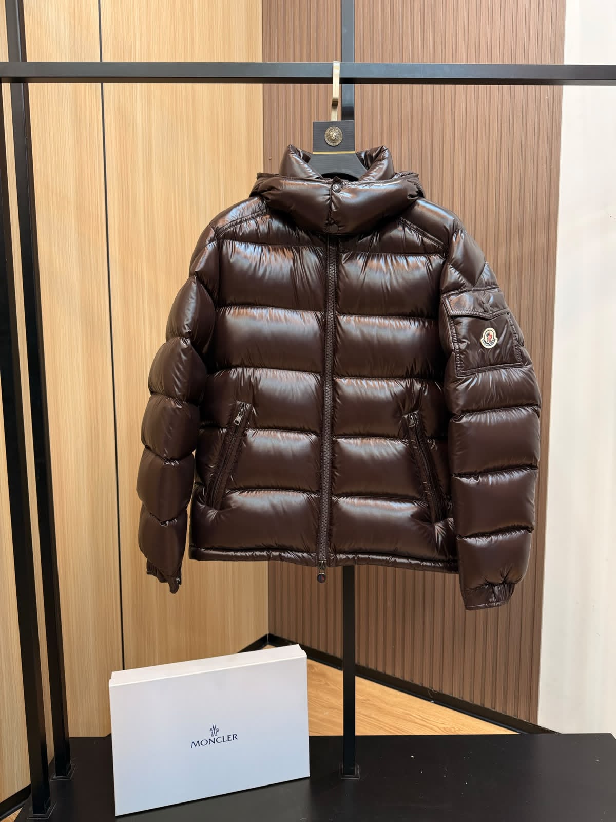 Brand cloth