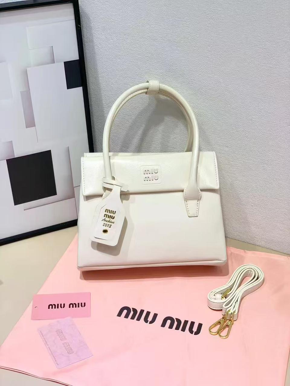 Brand  ladies  bag