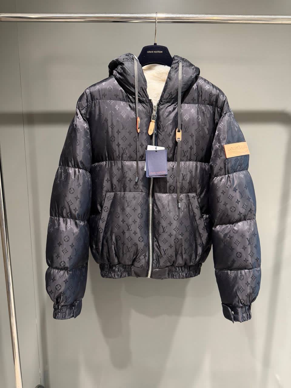 Brand cloth