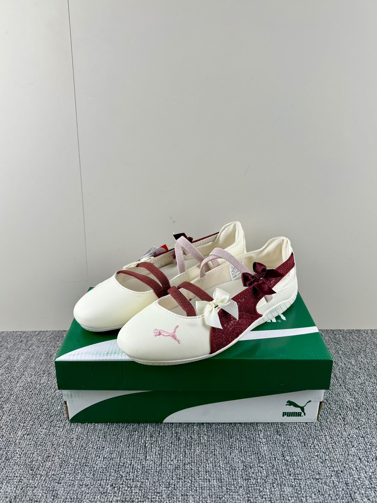 Ladies brand shoes