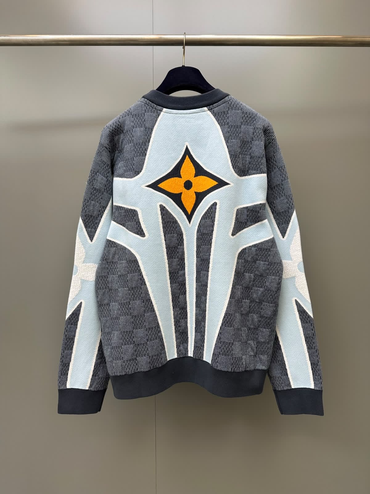 Brand cloth