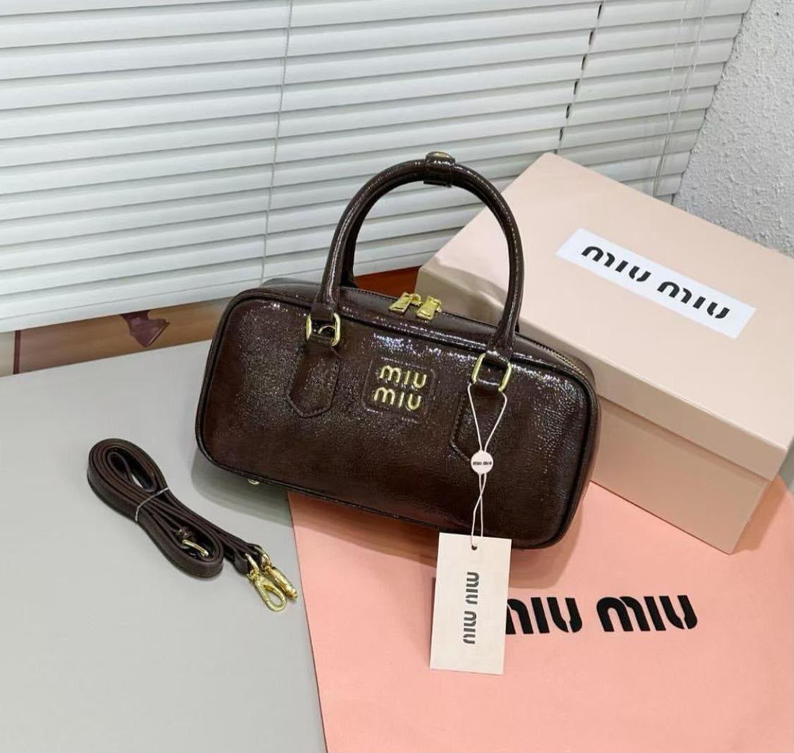 Brand  ladies  bag