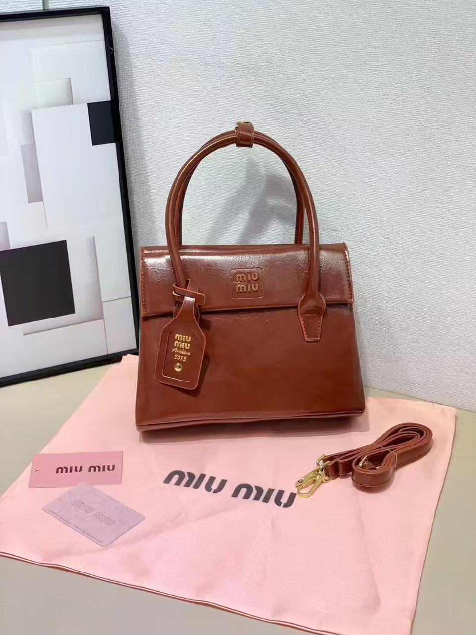 Brand  ladies  bag