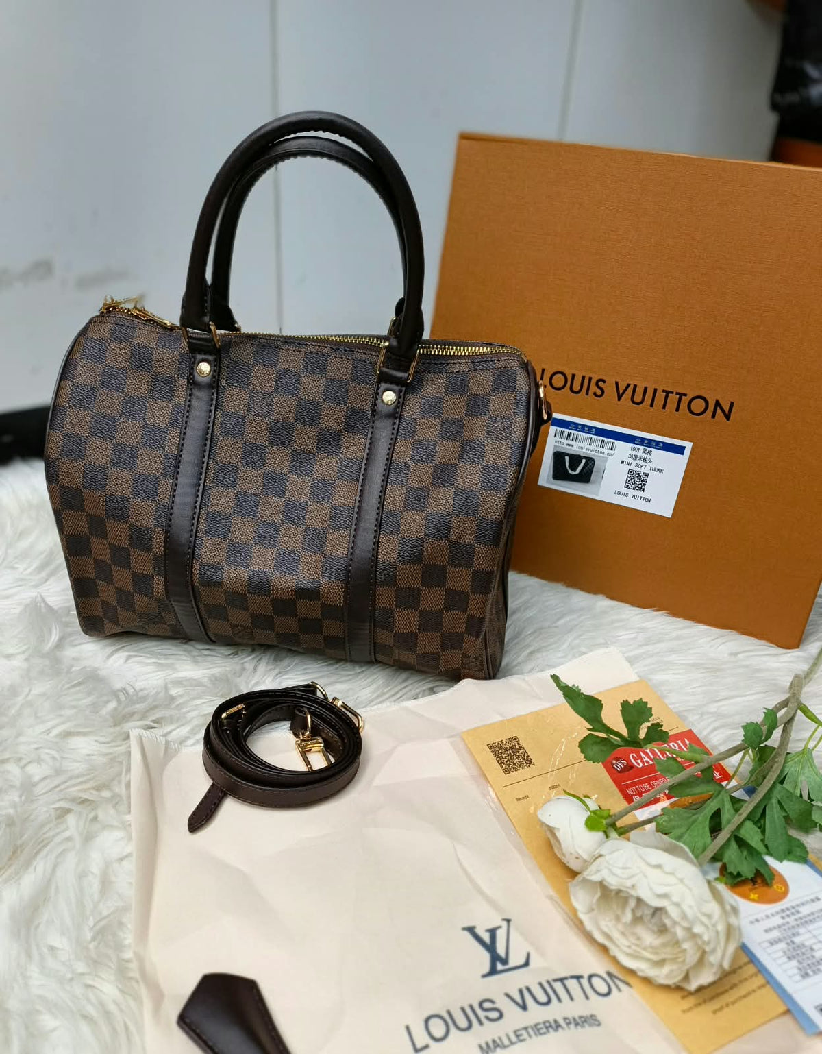 Brand  ladies  bag