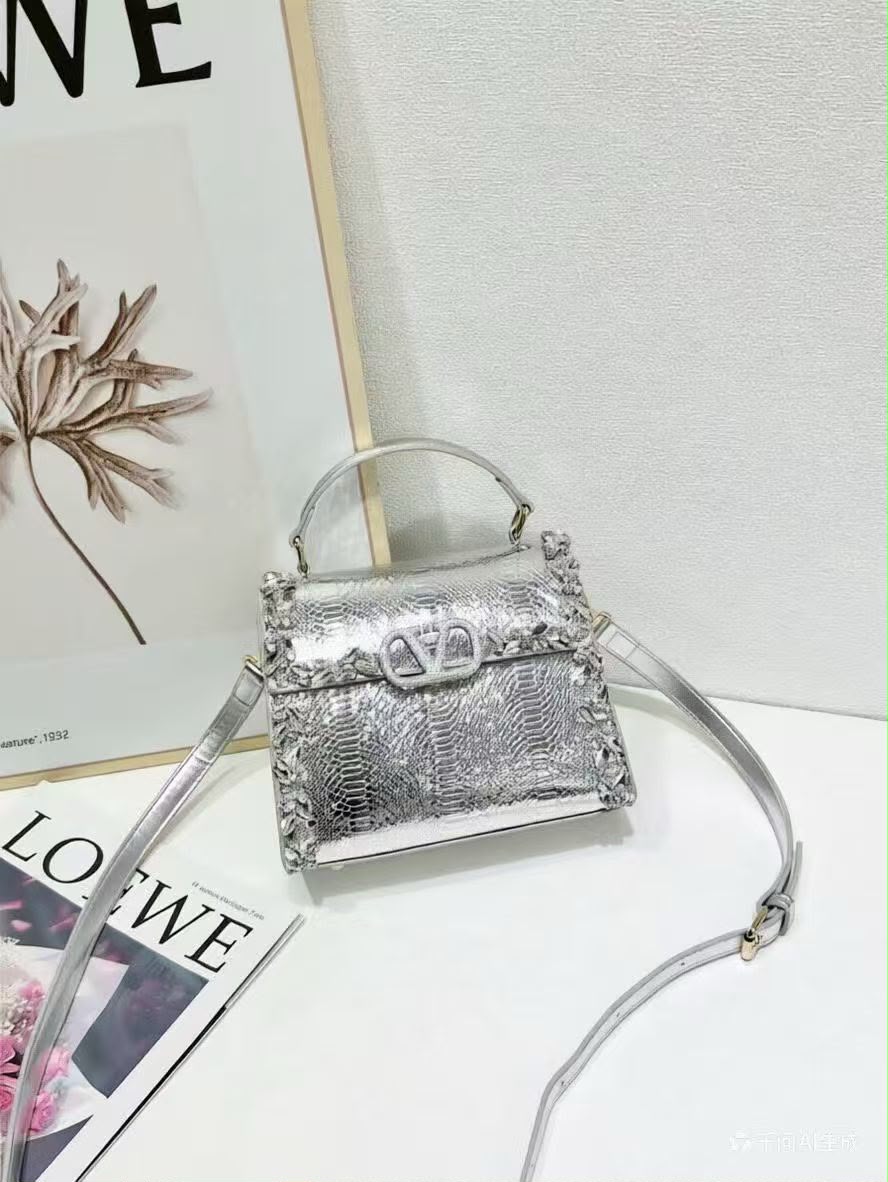 Brand  ladies  bag