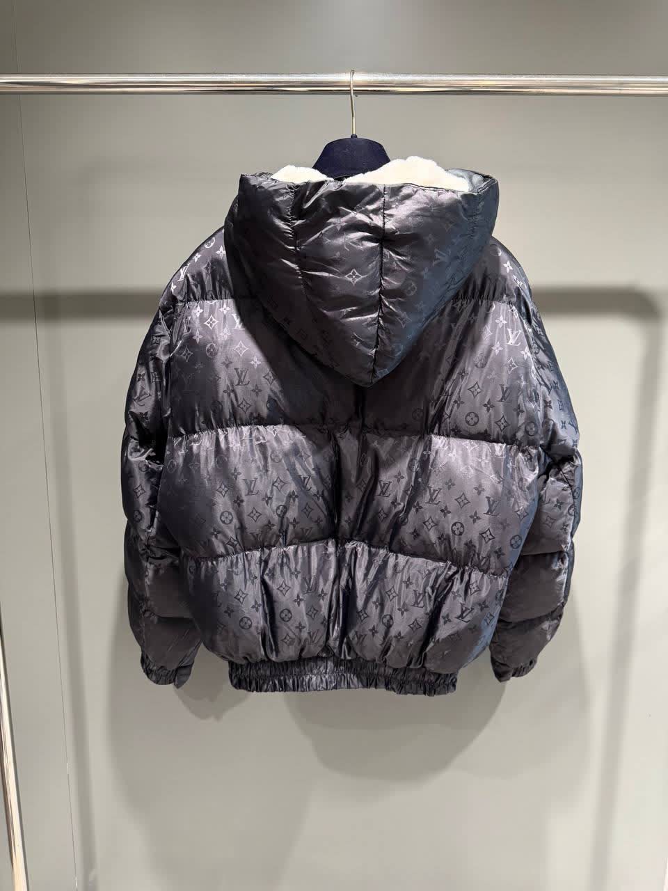 Brand cloth