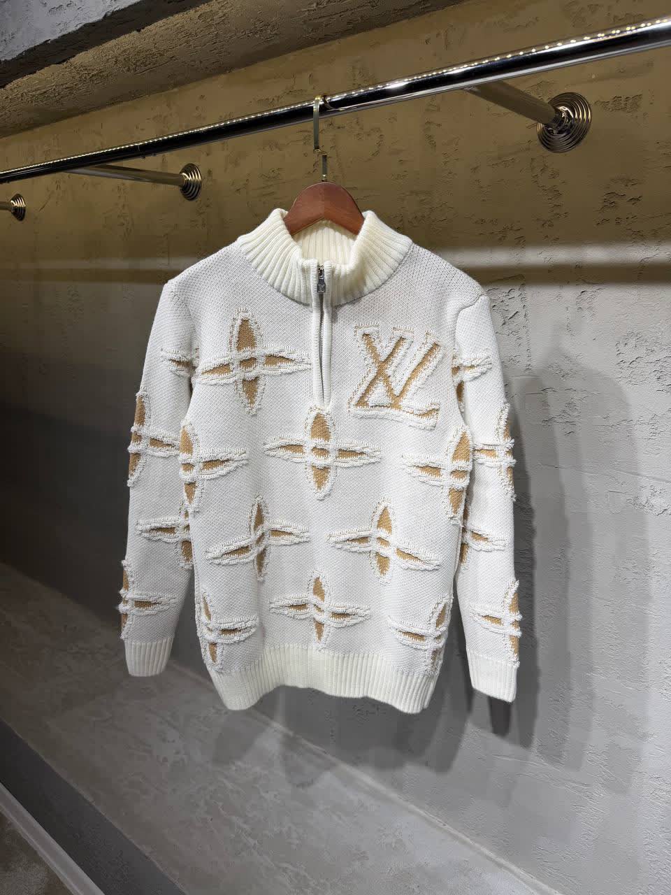 Brand cloth