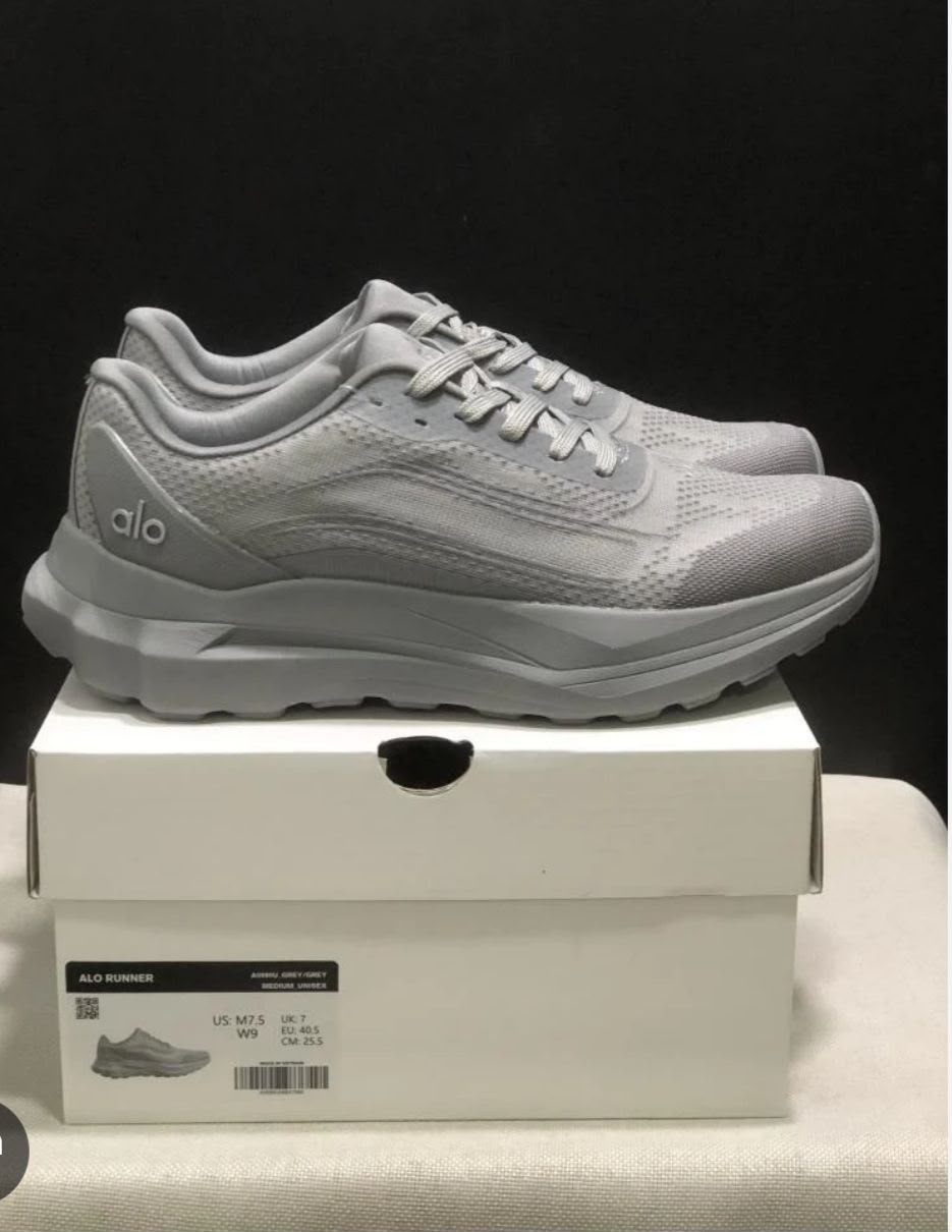 Ladies brand shoes